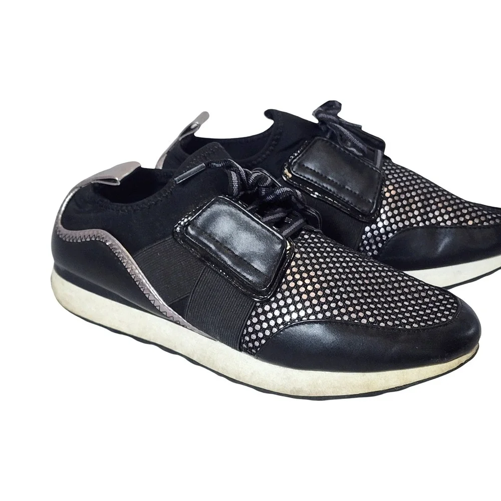 A New Day Womens Black Silver Metallic Perforated Fashion Sneakers Size 8.5